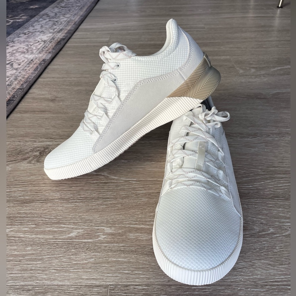 NWOT Sorel women’s sneakers